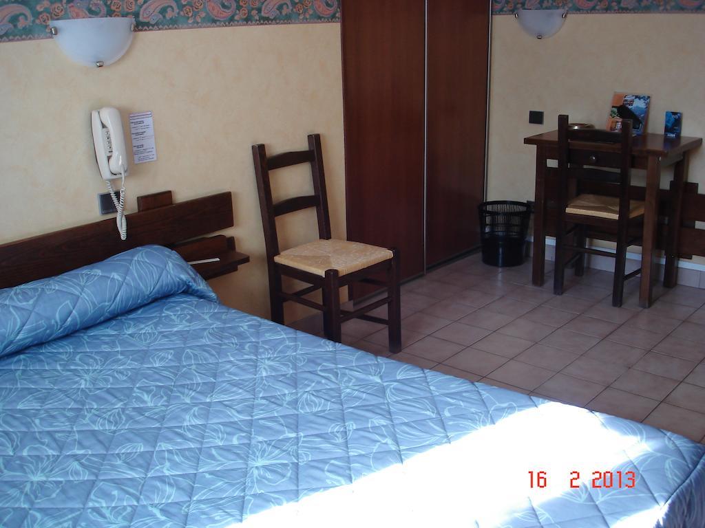 Hotel De La Poste Corps Quarto foto